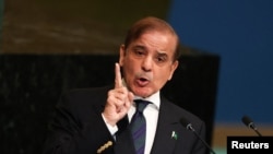 شهباز شریف د جولایي پر شپږمه په اسلام اباد کې د پارلېمان ګډې غونډې ته وینا وکړه. (انځور: ارشیف)