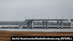 Разрушенный Антоновский мост вблизи Херсона, ноябрь 2022 года