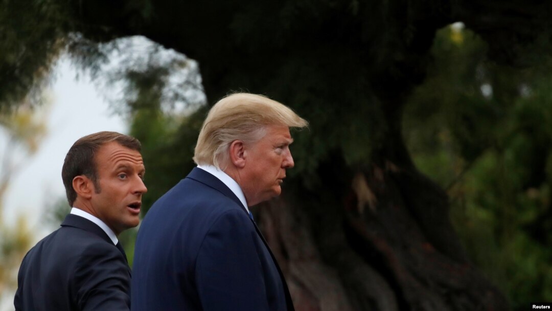 Predsednici SAD i Francuske Donald Tramp i Emanuel Makron
