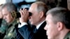 Vladimir Putin a supervizat anterioarele exerciții militare „Vostok”, de pe terenul de antrenament „Telemba”, în Siberia de Est, Rusia, 13 septembrie 2018.