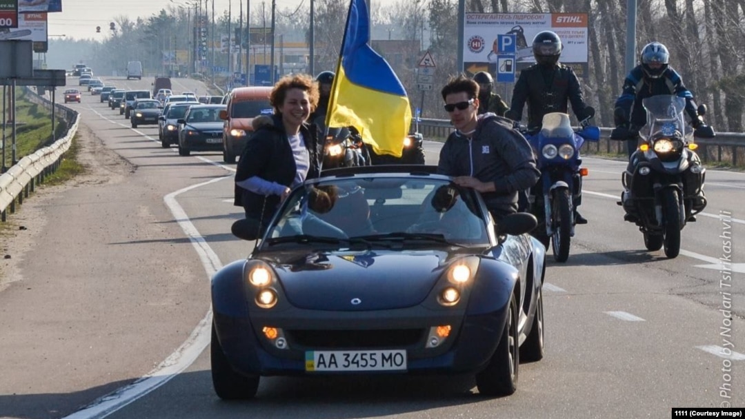 Katerina Butko (S) la un protest Automaidan în martie 2014.
