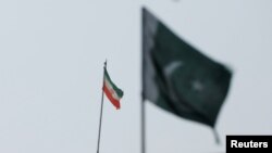 د پاکستان او ایران بیرغونه