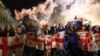 Demonstrantima sa zastavama Gruzije, Evropske unije i NATO-a na protestima protiv usvajanja zakona o "stranim uticajima", Tbilisi, 21. april 2024.