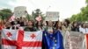 Studentski protest u Tbilisiju protiv zakona o "stranim agentima" 13. maja 2024