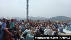 د بر جنوبي وزیرستان لسګونه اوسېدونکي د ګل ولي د مړینې پلټنې غواړي - د مې ۲۲مې انځور.