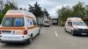 Sâmbătă noapte, în stația de salvare de la Huși, județul Vaslui, o mașină a ambulanței a luat foc. Avea peste 800.000 de kilometri la bord. Multe alte ambulanțe au însă chiar și un milion de kilometri parcurși.