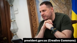 Координацію перемовин здійснює голова Офісу президента Андрій Єрмак, йдеться в повідомленні