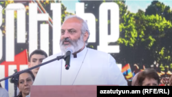 Տավուշի թեմի առաջնորդ Բագրատ արքեպիսկոպոս Գալստանյանը, արխիվ