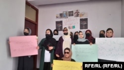 د افغانستان د مقتدرو ښځو غورځنګ غړې