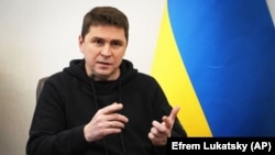 «Ніхто не може ставити ультиматуми Україні щодо того, до я кого часу буде допомога і що ми маємо зробити, наприклад, до осені 2023 року», – каже Михайло Подоляк 