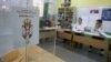 Glasačko mesto u Beogradu tokom izbora 17. decembra 2024.