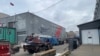 "Зарплата хорошая, но целая голова лучше". Военным заводам не хватает работников