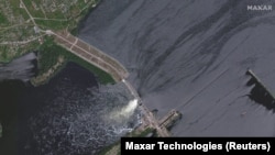 Дамба в Новій Каховці на супутникових знімках Maxar, 5 червня 2023 року