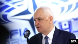 Министърът на отбраната Атанас Запрянов