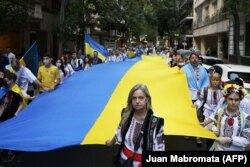 Акция протеста против российского вторжения в Украину у посольства России в Буэнос-Айресе, 1 марта 2022 года