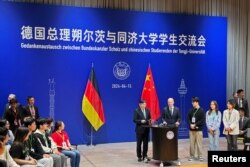 Njemački kancelar Olaf Scholz prisustvuje događaju sa studentima na Univerzitetu Tongji u Šangaju, Kina, 15. aprila 2024.