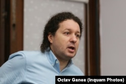 Ovidiu Vanghele jedan je od novinara koji je objavio početnu priču o rumunskim "horor domovima".