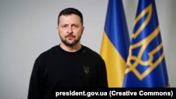 Президент України Володимир Зеленський під час виступу по відеозв’язку на черговій зустрічі у форматі «Рамштайн». Київ, 26 квітня 2024 року 