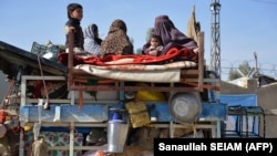 له پاکستانه یوه اېستل شوې افغانه کورنۍ