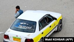 له ارشیفه د یوه افغان موټر چلوونکي تصویر 