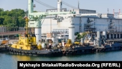 В Одесском порту грузится зерном сухогруз. Архивное фото