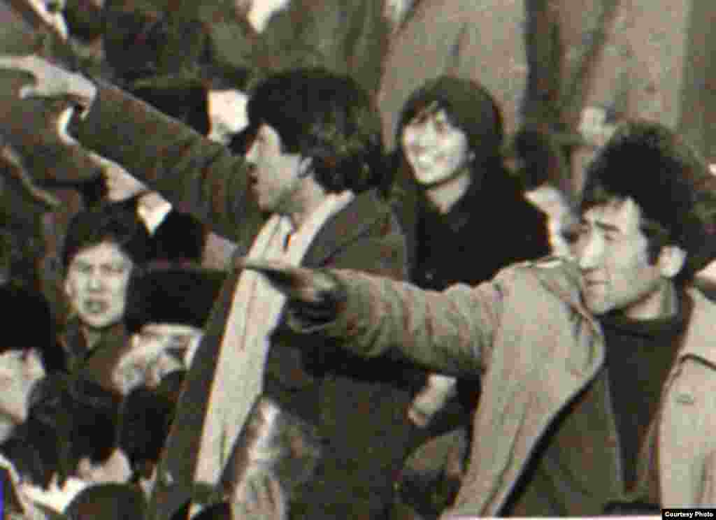 16 и 17 декабря 1986 года казахская молодежь вышла на центральную площадь в Алматы (Алма-Ате), чтобы выразить протест против кадровой политики Москвы, назначившей первым руководителем Казахской ССР Геннадия Колбина после освобождения от этой должности Динмухамеда Кунаева. Волнения были жестоко подавлены силами специальных воинских подразделений. В течение нескольких месяцев сотни участников демонстрации были исключены из высших учебных заведений, уволены с занимаемых должностей, около десяти человек осуждены на длительные сроки. Декабрьские события 1986 года остались в истории как одна из первых политических демонстраций в масштабе СССР после прихода к власти Михаила Горбачева и объявления курса на перестройку и гласность.