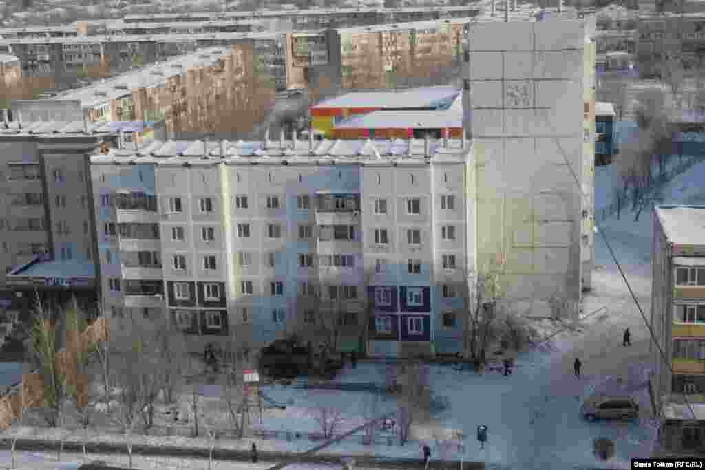 Екібастұз қаласында 689 көппәтерлі тұрғын үй мен 82 әлеуметтік нысан орталық жылу жүйесіне қосылған. Жергілікті билік 28 қарашада қалада төтенше жағдай жариялауға мәжбүр болды.