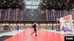 When Russia's busiest aviation hub, Sheremetyevo airport, was forced to close two of its four international terminals and suspend one of its runways in mid-March, it affected hundreds of Central Asian migrant workers employed in its cafes, restaurants, and shops. 