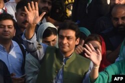د پنجاب اوسنی اعلاوزیر حمزه شهباز د مسلم لیګ (ن) او ملګرو ګوندونو نوماند دی - پخوانی انځور.
