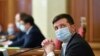 Навіщо Зеленському пом’якшувати, але не знімати карантин? 