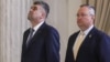 Marcel Ciolacu, liderul PSD, și Nicolae Ciucă, cel al PNL, au anunțat pe Facebook un pachet de măsuri de 1,1 miliarde de euro asupra căruia planerază foarte multe semne de întrebare. 