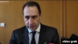 Armenia - Grigor Bekmezian, a member of the Supreme Judicial Council, speaks to jounalists.