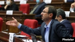 Armenia - Opposition deputy Gegham Manukian at a parliament session in Yerevan, October 27, 2021