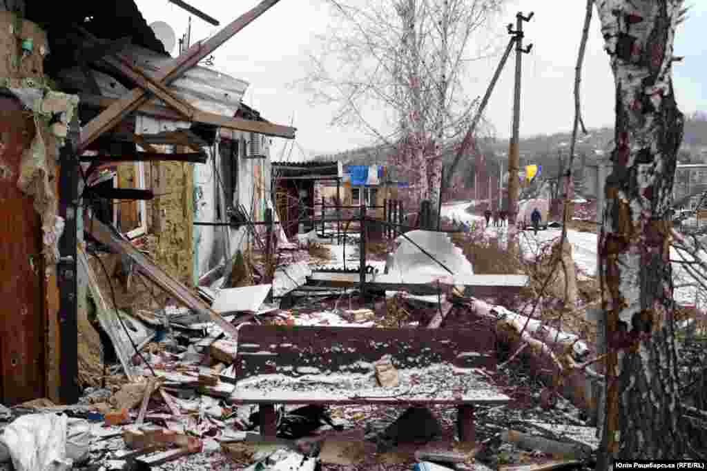 Devastirano selo Bogorodično, u ukrajinskoj Donjeckoj oblasti. Naselje su mesecima okupirale ruske snage pre nego što je, skoro potpuno uništeno, zauzeto u septembru. &nbsp;