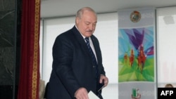 Autoritarni beloruski lider glasa na parlamentarnim izborima, Minsk, 25. februar 2024.