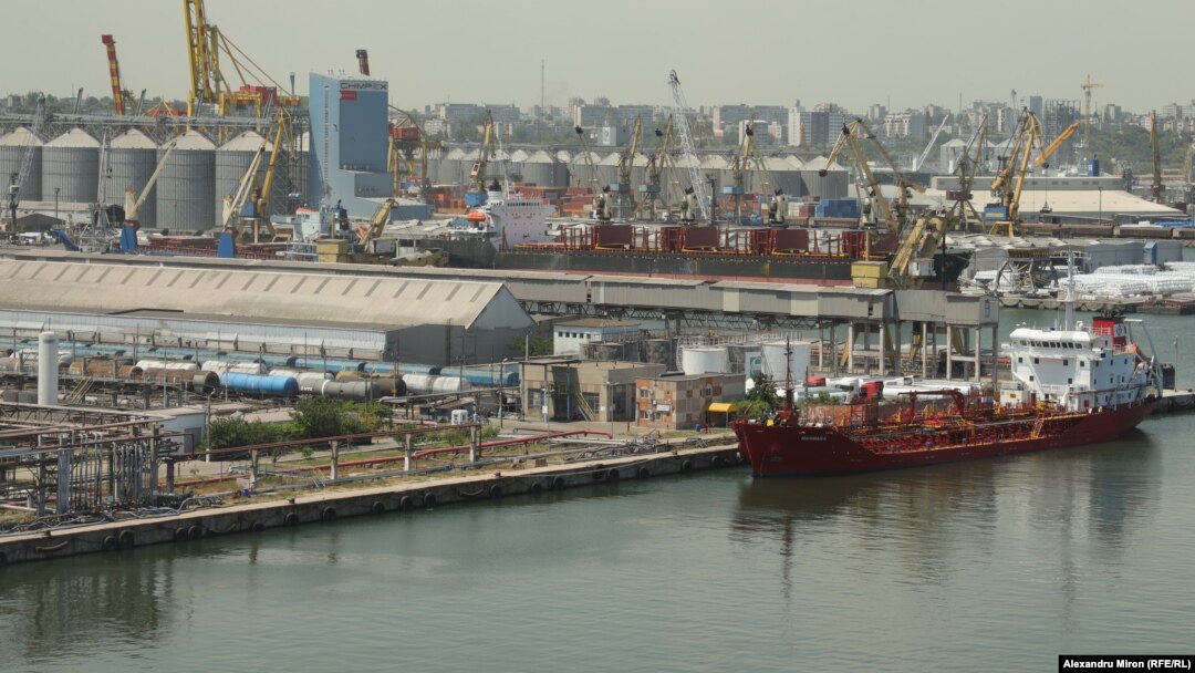 Portul Constanța nu face față numărului foarte mare de camioane care aduc cereale pentru a fi încărcate pe navele cargo.