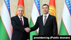 Садыр Жапаров менен Шавкат Мирзиёев. 