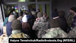 Такі черги були на початку лютого цього року