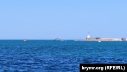 У Чорному морі перебуває два російські кораблі