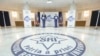 Eduard Hellvig a fost propus de Klaus Iohannis să conducă SRI în 2015, după ce fostul director, George Maior, și-a dat demisia din cauza respingerii legilor „Big Brother" de judecătorii CCR. Imagine generică cu președintele României și directorul SRI.