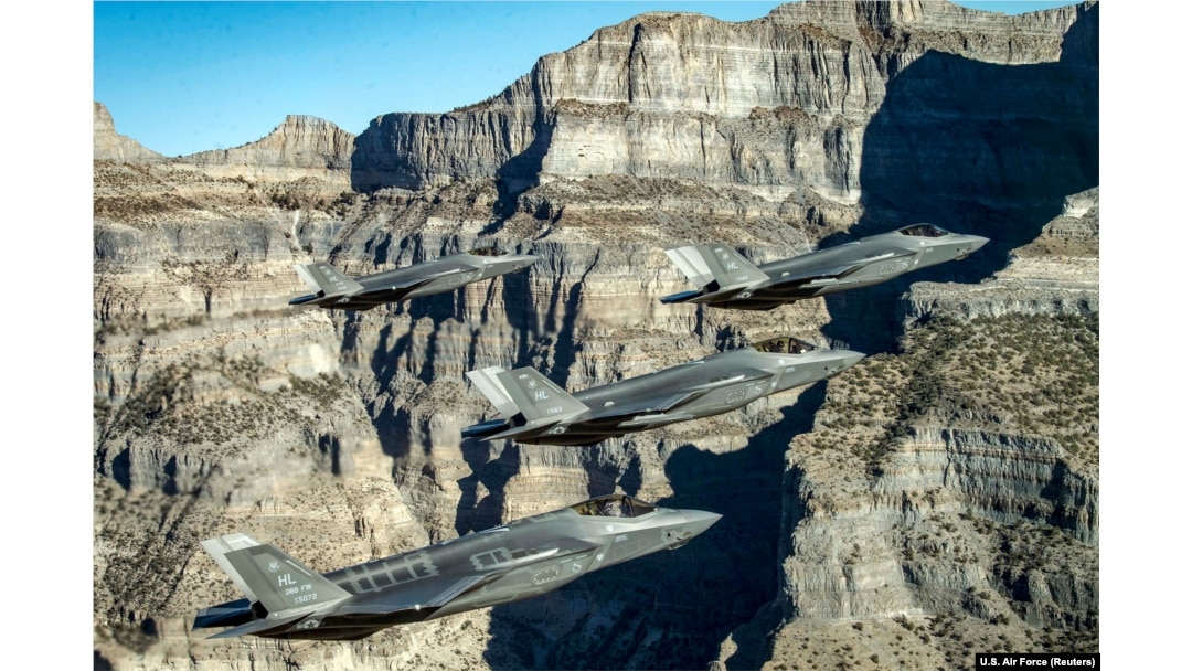 'Sustav S-400 je ruski sustav dizajniran da sruši avione poput F-35 (na fotografiji), a nezamislivo je da Rusija takvu mogućnost ne bi iskoristila', upozorila je Wheelbager