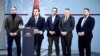 Genat Cakaj, vršilac dužnosti ministra inostranih poslova Albanije (za govornicom), sa predstavnicima albanskih partija sa juga Srbije u Tirani, 16. januara 2020. 