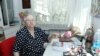 Ирина Савостина в построенной по ее эскизам пристройке, превращенной в рабочий кабинет. Алматы, 6 июля 2018 года. 
