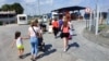 Grup de ucraineni care se întorceau luni, 4 iulie, din Italia, Spania, sau Franța în țara natală. Unii se confruntă cu probleme medicale, alții au ajuns la limită cu resursele financiare.