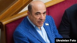 Вадим Рабінович – представник політичної партії «Опозиційна платформа – За життя» разом з Медведчуком