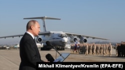 Путин на базе Хмеймим в Сирии. 11 декабря 2017 года.
