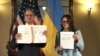 Міністр фінансів США Скотт Бессент та міністерка економіки України Юлія Свириденко під час підписання угоди ​​про створення Інвестиційного фонду відбудови США–Україна
