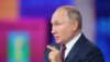 Путин подписал закон о внесудебном удалении порочащей честь информации