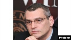 Ռիչարդ Կիրակոսյանը մամլո ասուլիսի ժամանակ - 12.10.2009
