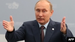 Ресей президенті Владимир Путин G20 саммитінде сөйлеп тұр. Санкт-Петербург, 6 қыркүйек 2013 жыл.